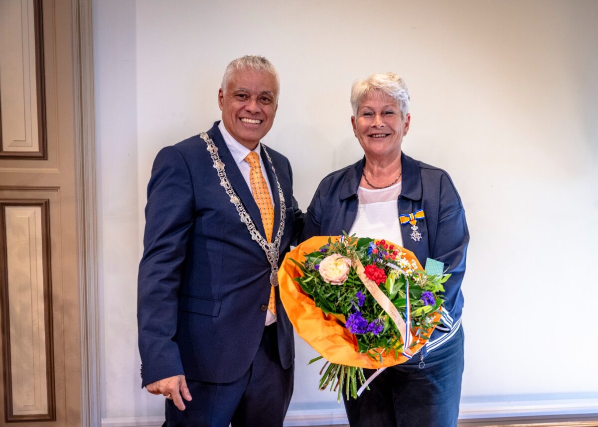 Tineke Straver-Koning ontving een Koninklijke Onderscheiding